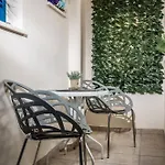 شقة فندقية Lefkes 4*
