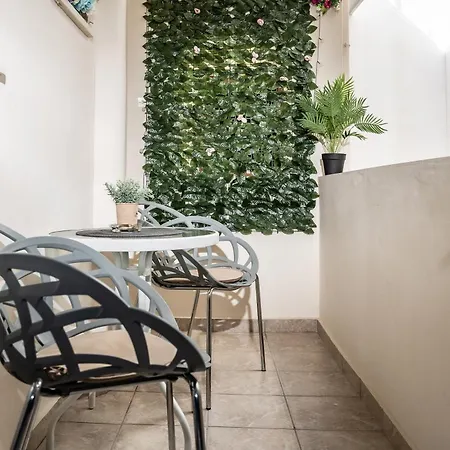 Aparthotel Lefkes Naxos City