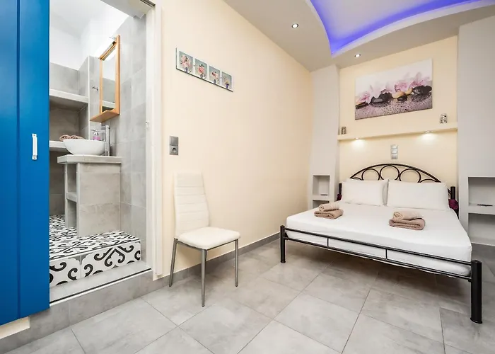 Lefkes Aparthotel Naxos City