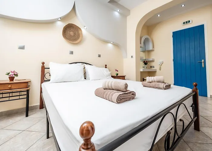Lefkes Aparthotel Naxos City