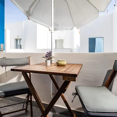 레프케스 스튜디오스 아파트호텔 4*