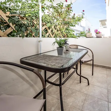 Aparthotel Lefkes *