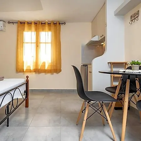Lefkes Apart Otel 4*