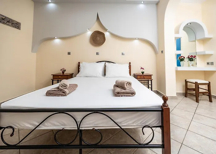 Lefkes شقة فندقية 4*